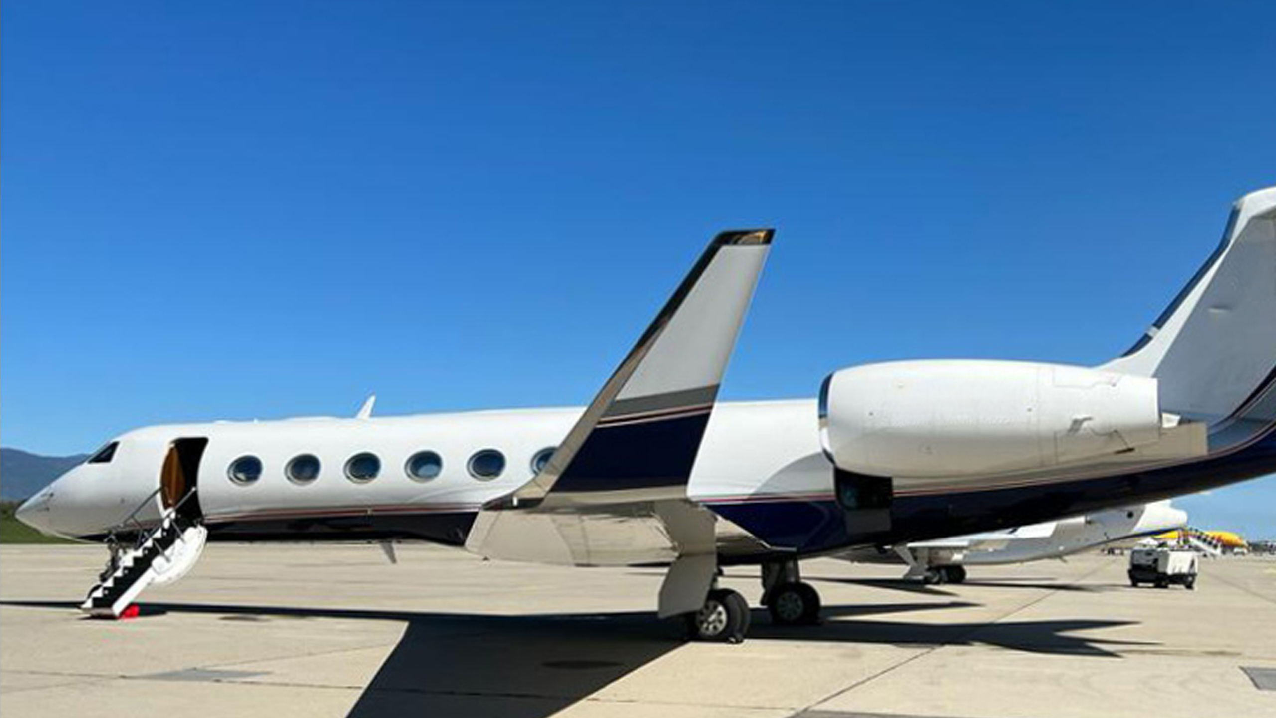 Gulfstream G550 added to the AXIS Aviation Fleet